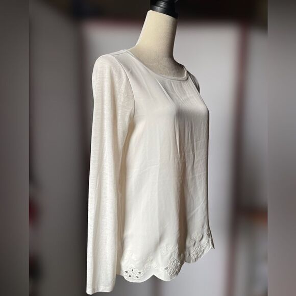 LOFT Off-White Long Sleeve Blouse w/Embroidered Scalloped Bottom (XS) - Picture 11 of 11